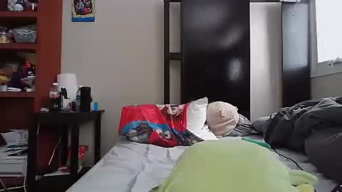 fuzzypeaches87 online show from January 15, 2026, 4:00 pm