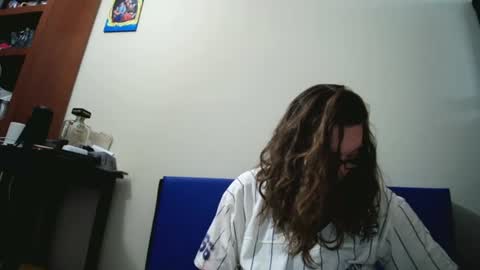 fuzzypeaches87 online show from July 11, 2026, 4:43 pm