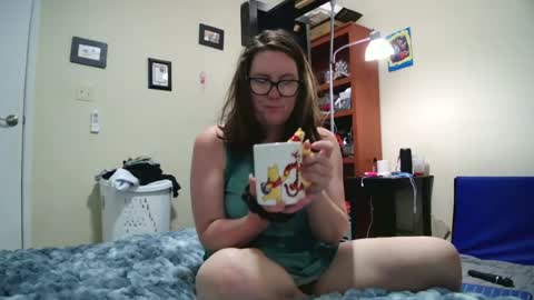 fuzzypeaches87 online show from July 22, 2026, 4:21 pm