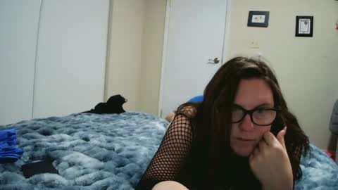 fuzzypeaches87 online show from July 24, 2026, 3:59 am