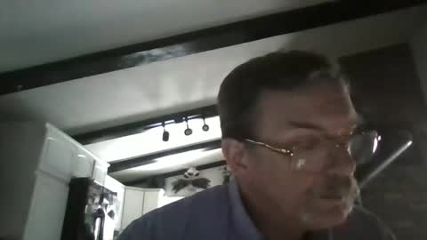 Snapshot of fxson8 chatting on February 17, 2025, 12:27 pm fxson8 online show from February 17, 2025, 12:27 pm