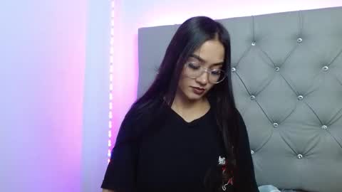 Victoria online show from October 17, 2025, 10:34 pm