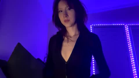 Snapshot of g0ddessluna1800 chatting on March 3, 2025, 5:09 am Goddess Luna online show from March 3, 2025, 5:09 am