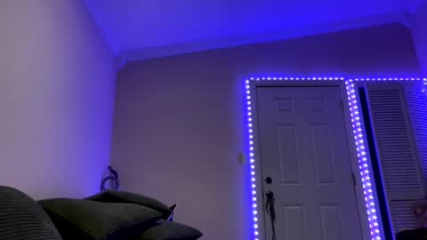 Snapshot of g0ddessluna1800 chatting on March 8, 2025, 4:12 am Goddess Luna online show from March 8, 2025, 4:12 am