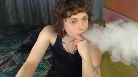 Snapshot of g1vememoney chatting on October 15, 2025, 4:01 am Ian online show from October 15, 2025, 4:01 am