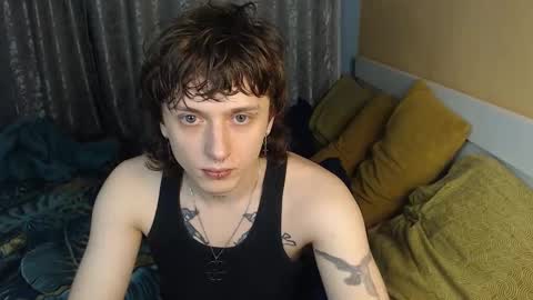 Snapshot of g1vememoney chatting on November 19, 2025, 11:38 pm Ian online show from November 19, 2025, 11:38 pm