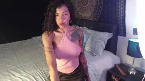 g_bella2025 online show from January 12, 2026, 6:57 pm