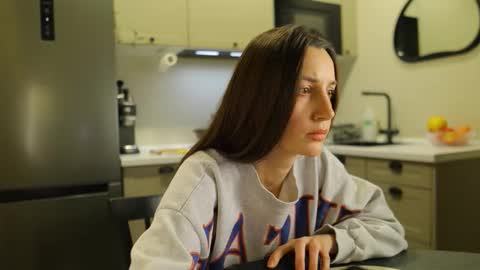 Snapshot of g_ia chatting on October 24, 2025, 6:37 pm G online show from October 24, 2025, 6:37 pm