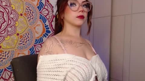 Snapshot of gabb__yy chatting on October 22, 2025, 11:04 pm online show from October 22, 2025, 11:04 pm