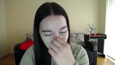 Snapshot of gabby_di chatting on October 3, 2025, 8:11 am Jaklin online show from October 3, 2025, 8:11 am