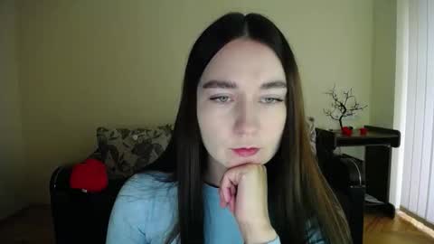 Snapshot of gabby_di chatting on October 8, 2025, 8:12 am Jaklin online show from October 8, 2025, 8:12 am