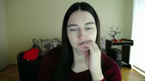 Jaklin online show from December 3, 2025, 9:40 am