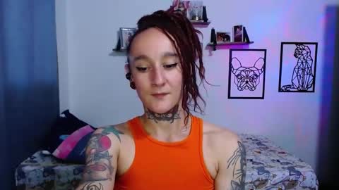 gabby_moon09 online show from October 7, 2025, 9:45 pm