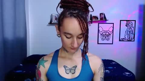 gabby_moon09 online show from October 8, 2025, 12:03 pm