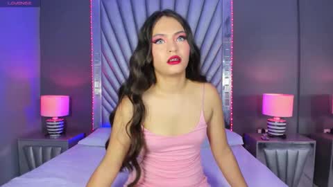 Snapshot of gabbybale chatting on October 6, 2025, 11:40 am Gabbybale  online show from October 6, 2025, 11:40 am