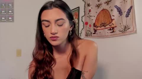 Snapshot of gabee7_ chatting on October 1, 2025, 5:41 pm NEW ACCOUNT Gabriella online show from October 1, 2025, 5:41 pm