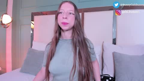 Snapshot of gabi_bunny chatting on May 19, 2026, 6:58 pm Gabi online show from May 19, 2026, 6:58 pm