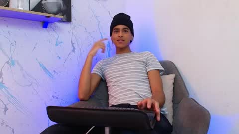 Snapshot of gabriel_maddox chatting on April 15, 2026, 1:51 pm GABRIEL online show from April 15, 2026, 1:51 pm