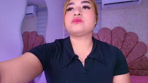 Snapshot of gabriela_leone chatting on April 12, 2026, 7:19 pm gabriela online show from April 12, 2026, 7:19 pm