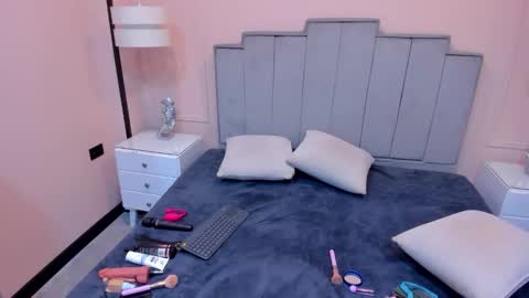   online show from October 1, 2025, 11:38 am