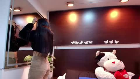 Gabby  online show from May 25, 2026, 12:33 pm