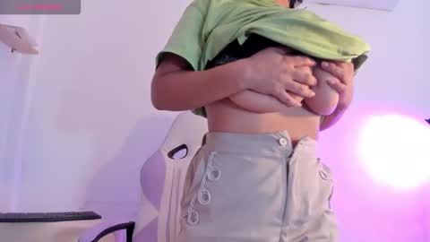 gabrielaa_miller_ online show from November 20, 2025, 8:19 pm