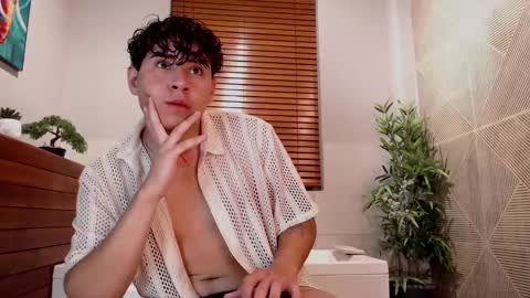 gabriell_ramirez_ online show from February 27, 2025, 3:36 am