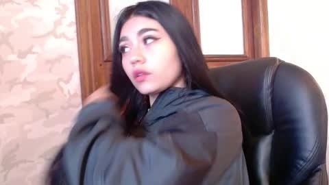 Snapshot of gabriella27_ chatting on October 2, 2025, 12:01 pm gabriella online show from October 2, 2025, 12:01 pm