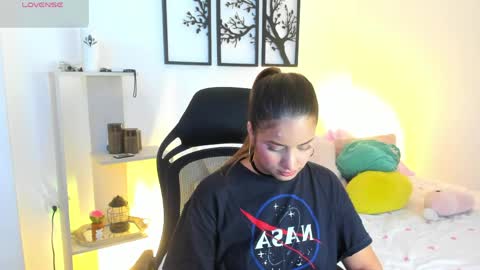 Gabriella online show from April 13, 2026, 9:09 pm