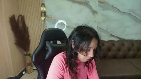 Snapshot of gabriella_storm_tf chatting on December 4, 2025, 1:31 pm Gabriella online show from December 4, 2025, 1:31 pm