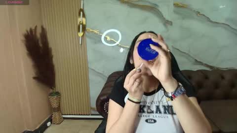 Snapshot of gabriella_storm_tf chatting on December 19, 2025, 12:45 pm Gabriella online show from December 19, 2025, 12:45 pm