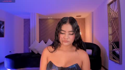 Snapshot of gabriellalee_ chatting on February 6, 2025, 11:15 pm Gabriella Lee online show from February 6, 2025, 11:15 pm