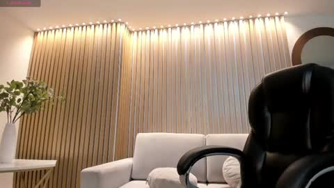 Snapshot of gabriellalee_ chatting on April 18, 2026, 3:10 am Gabriella Lee online show from April 18, 2026, 3:10 am