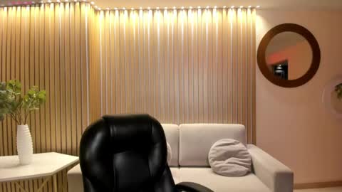 Snapshot of gabriellalee_ chatting on May 22, 2026, 3:02 am Gabriella Lee online show from May 22, 2026, 3:02 am
