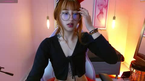 ..          .. online show from October 14, 2025, 7:47 pm