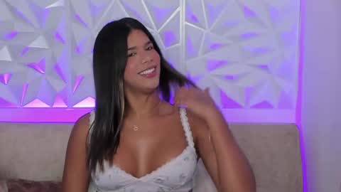 Snapshot of gaby_black_ chatting on October 17, 2025, 11:18 pm Gabriela online show from October 17, 2025, 11:18 pm