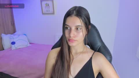 Snapshot of gaby_olsen chatting on January 17, 2025, 12:42 am Gabriela online show from January 17, 2025, 12:42 am