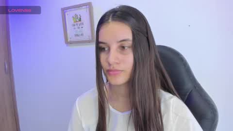 Snapshot of gaby_olsen chatting on January 23, 2025, 10:44 pm Gabriela online show from January 23, 2025, 10:44 pm