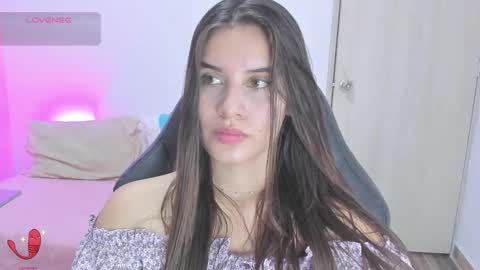 Snapshot of gaby_olsen chatting on February 7, 2025, 10:09 pm Gabriela online show from February 7, 2025, 10:09 pm