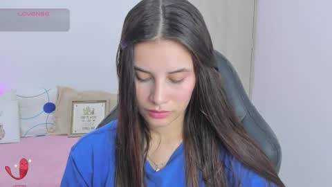 Snapshot of gaby_olsen chatting on February 25, 2025, 10:39 pm Gabriela online show from February 25, 2025, 10:39 pm