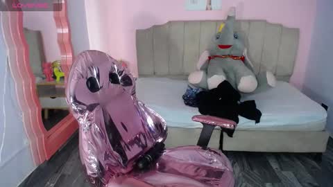 Gaby  online show from February 12, 2025, 7:23 am