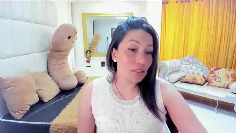 gabriela online show from December 3, 2024, 4:28 pm