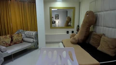 Snapshot of gaby_trent chatting on October 11, 2025, 4:05 pm gabriela online show from October 11, 2025, 4:05 pm