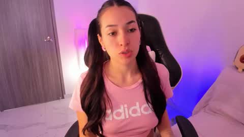 Snapshot of gaby_yummy chatting on September 26, 2025, 4:33 pm Gabriela online show from September 26, 2025, 4:33 pm