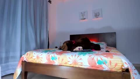 Gabybuttler online show from February 10, 2025, 11:23 pm