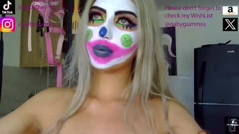 gabygumms online show from September 13, 2025, 1:33 pm