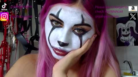 gabygumms online show from October 15, 2025, 1:11 pm