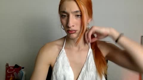 Gaby online show from September 12, 2025, 2:44 am