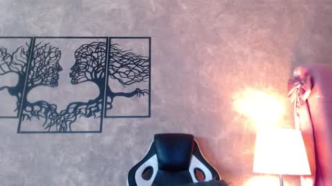 Gaby online show from December 4, 2024, 3:43 pm