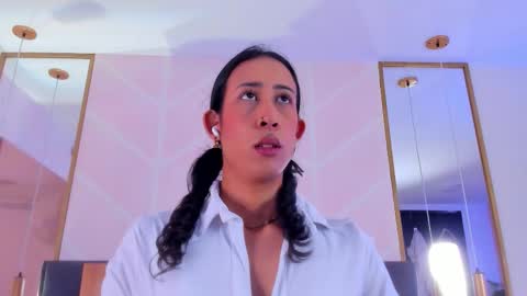 Gaby online show from November 30, 2025, 7:51 pm